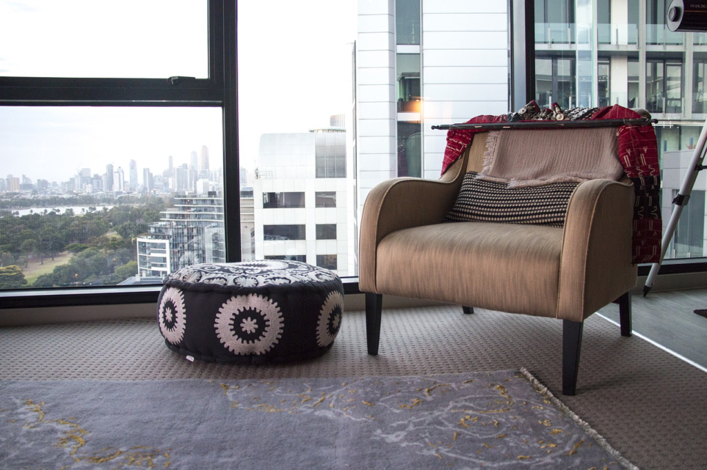 4 Clever Ways To Make Your Home Feel Bigger And More Spacious 2 Making A Small Space Look Bigger At Home | Cool | https://elleblonde.com/2024/03/27/blueprint-visualize-securing-ideal-home/
