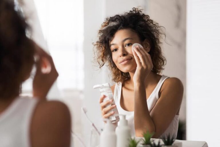 Read more about the article 5 Ways Cleansing Your Face Can Improve Your Skin