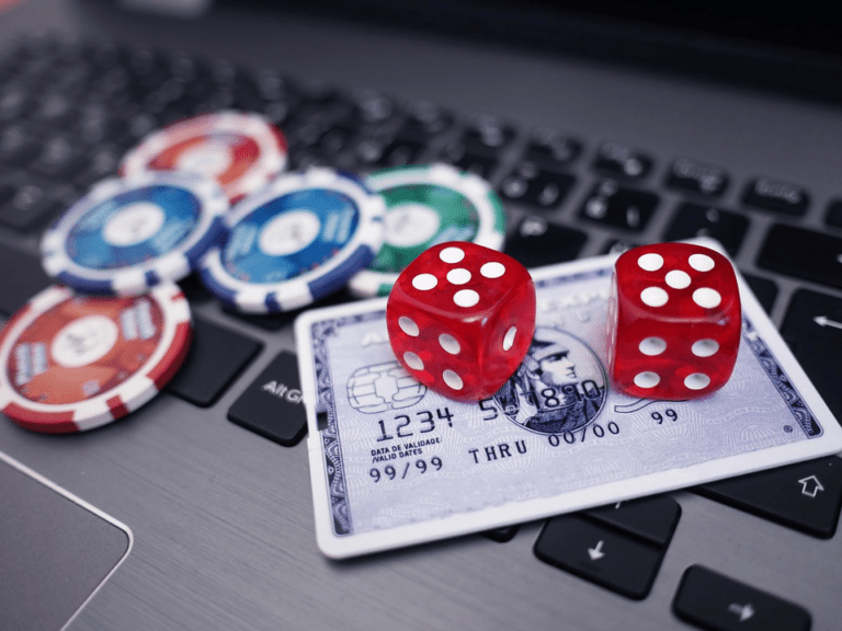 Read more about the article Using PayPal To Easily Pay For Online Slots and Casino Games