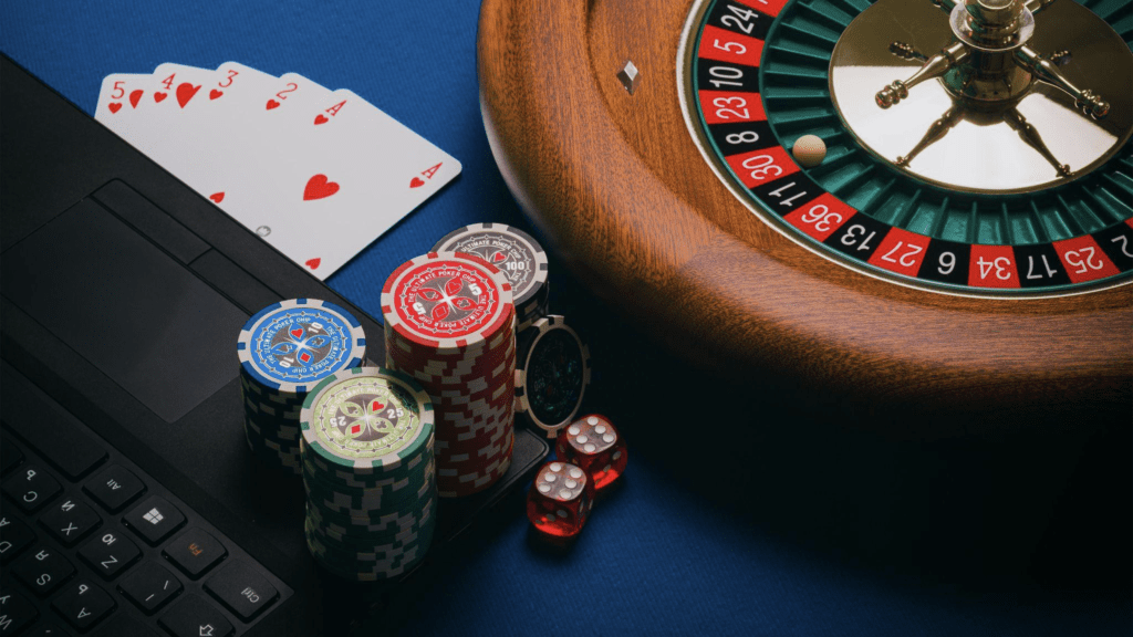 5 Things You Should Know Before Playing Online Casino Games | Elle Blonde Luxury Lifestyle Destination Blog | Online Casinos