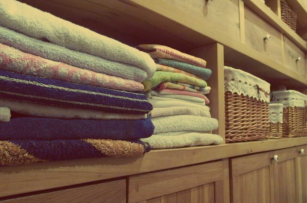 7 ways to improve your laundry routine | Simple & Efficient Cleaning Schedule | Home Interiors | Elle Blonde Luxury Lifestyle Destination Blog