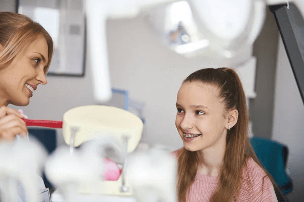 6 Things you Must Know Before You Consider Getting Teen Braces | Dental & Health | Elle Blonde Luxury Lifestyle Destination Blog | Dental Anxiety
