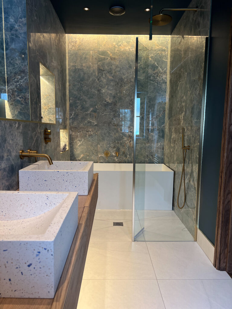 Bathroom Shower & Bath | 15 Iconic Rooms and Exquisite Dining at The Tempus, Charlton Hall | Northumberland Travel | Elle Blonde Luxury Lifestyle Destination Blog