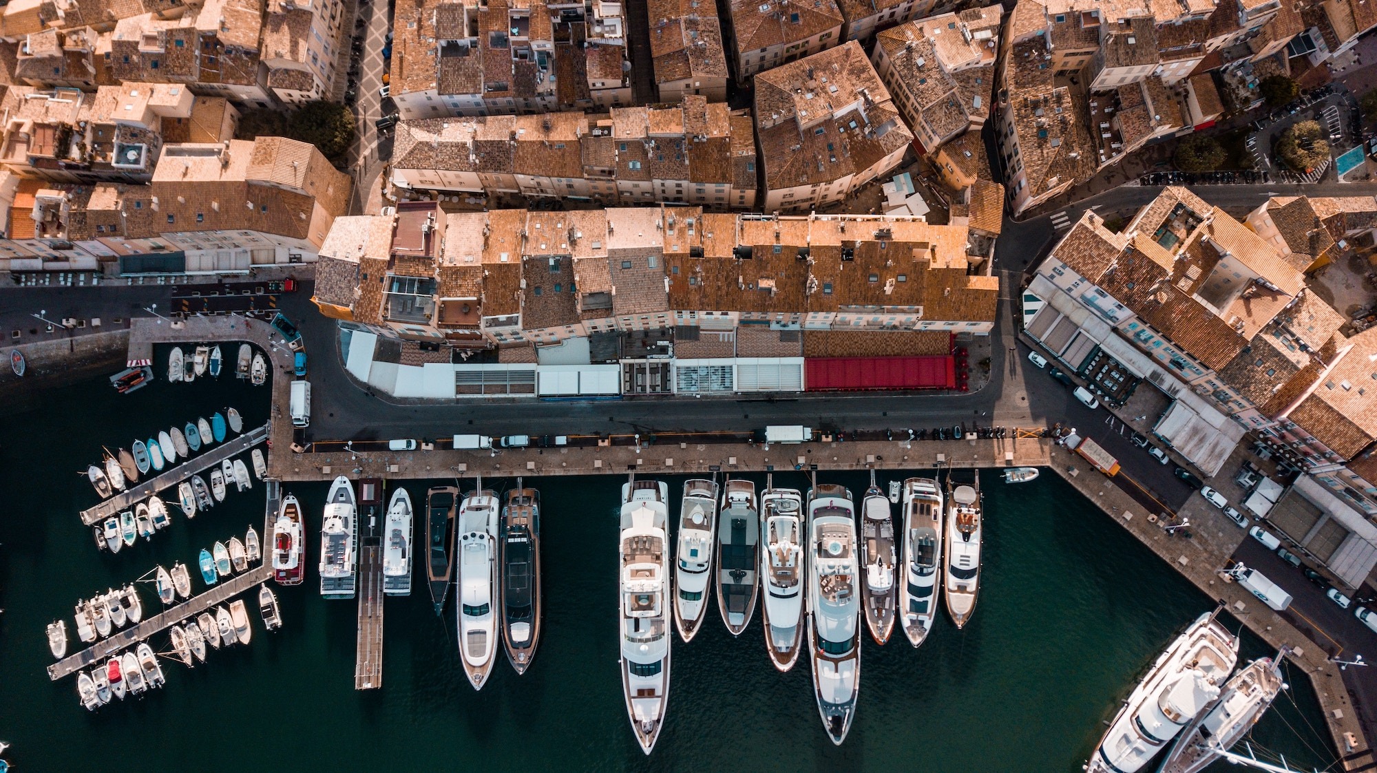 Read more about the article The Ultimate Boating Destinations: Top 5 Best Marinas in the World