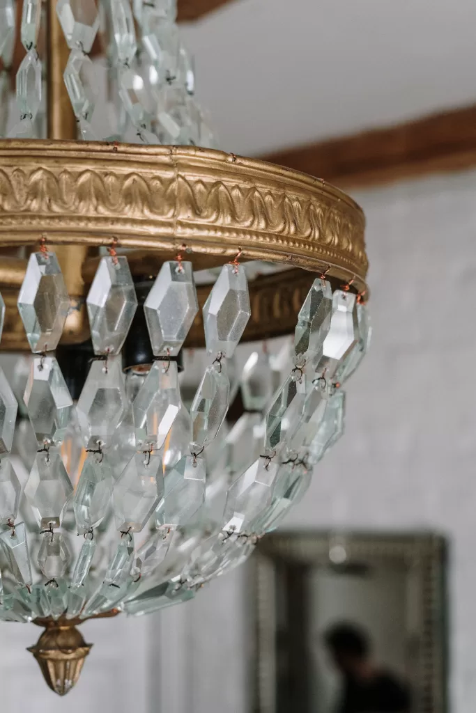 How To Find The Right Chandelier for Your Dining Room | Home Interiors | Elle Blonde Luxury Lifestyle Destination Blog