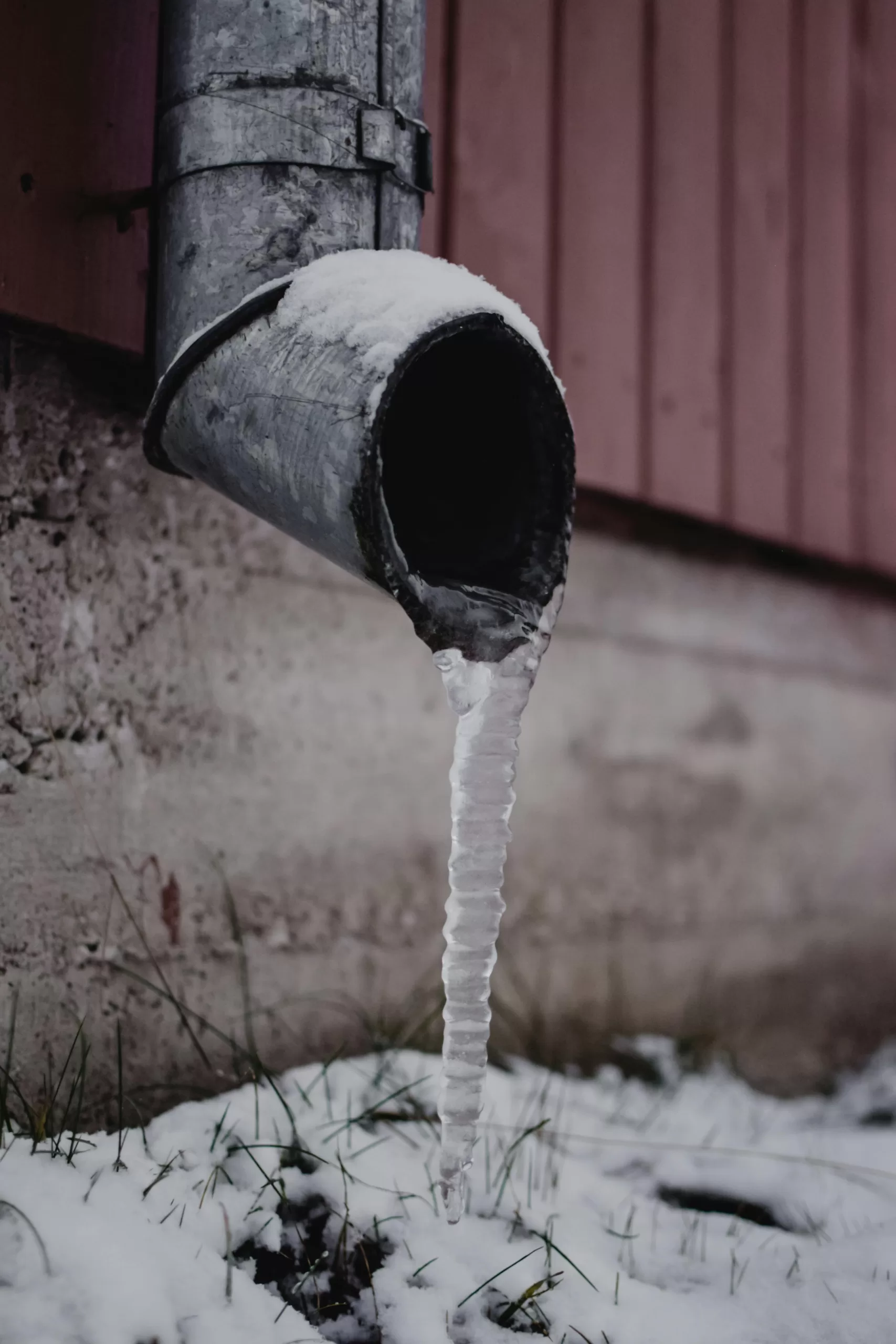Read more about the article How to Prevent and Manage Frozen Pipes in Pleasanton: Effective Strategies
