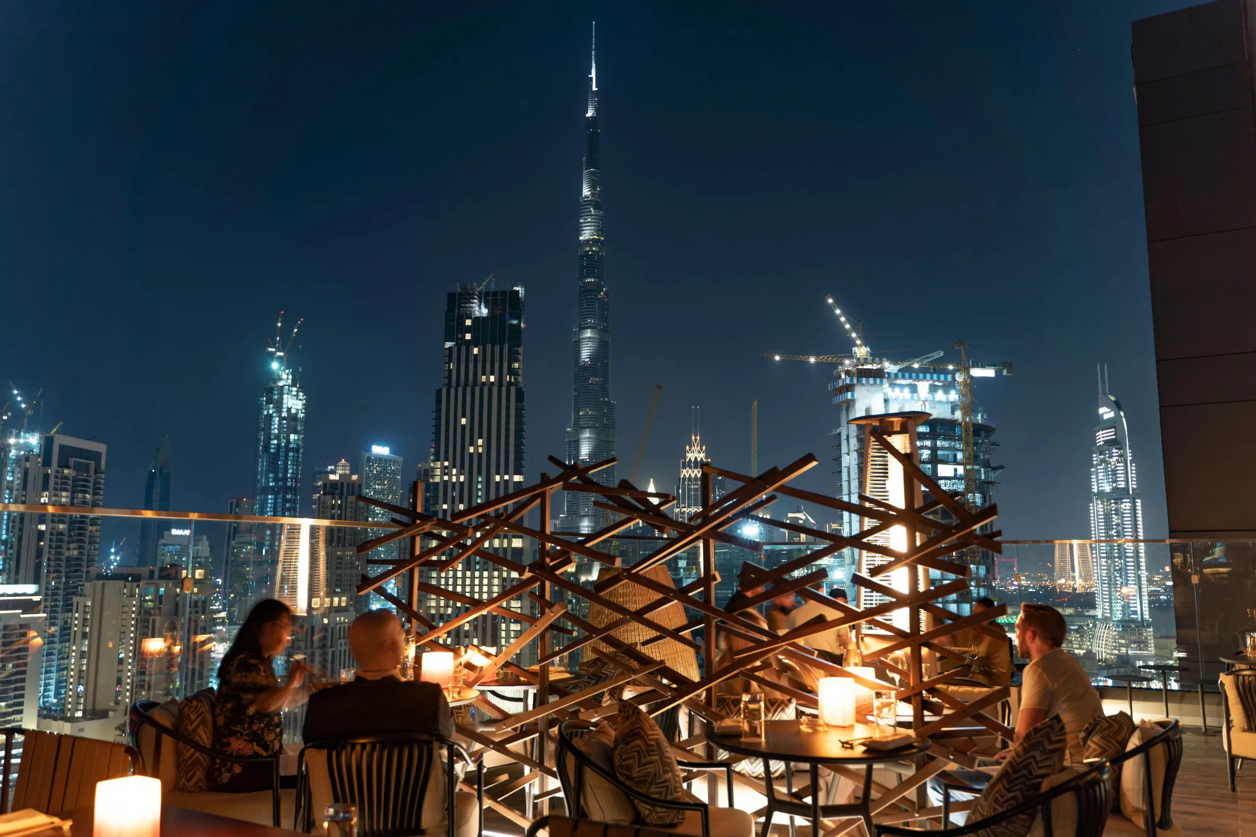 Read more about the article 10 Amazing Places You Must Eat At In Dubai