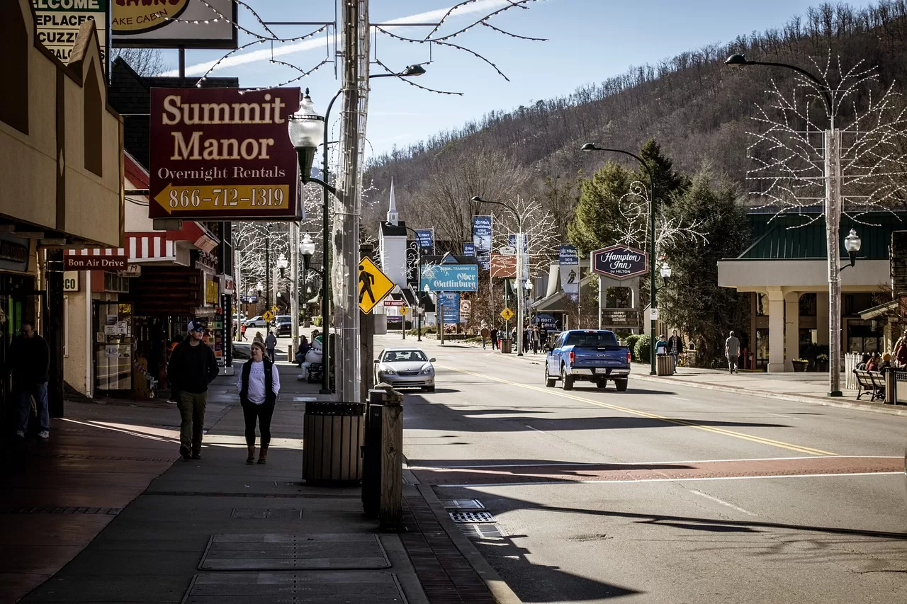 Read more about the article 10 Simple Things To Consider Before A Family Trip To Gatlinburg