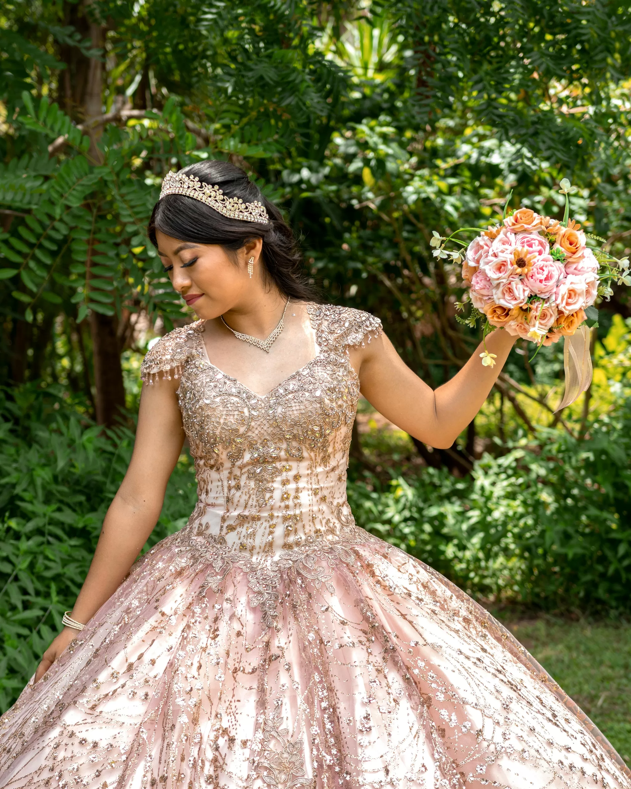 7 Beautiful Quinceanera Bouquets To Choose From | Fashion | Elle Blonde Luxury Lifestyle Destination Blog