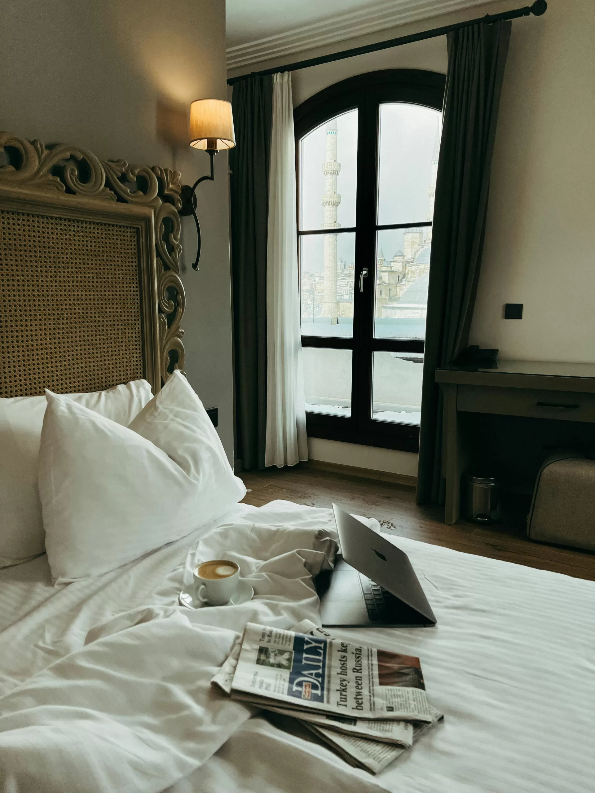 Elle Blonde Home 5