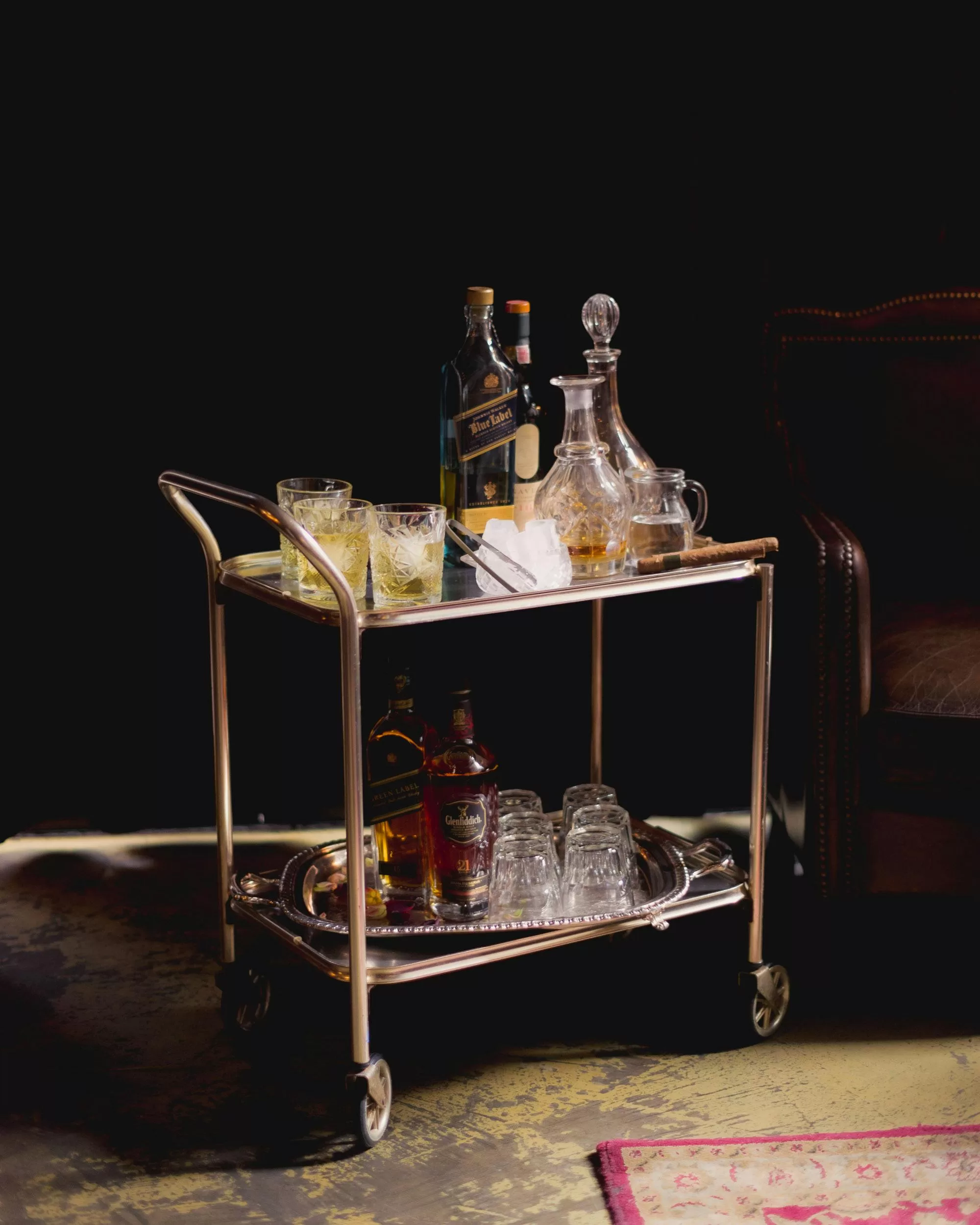 A classic whisky bar cart with decanters and crystal tumblers — the ultimate Father’s Day gift for the discerning gentleman | Father's Day Gift Guide | Elle Blonde Luxury Lifestyle Destination Blog